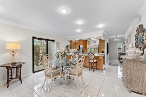 8520 Casa Del Lago #E, Boca Raton FL - photo 11 of 36