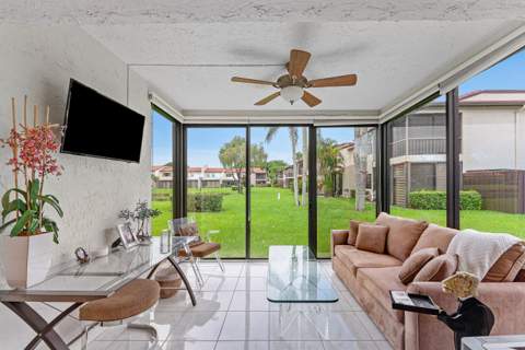 8520 Casa Del Lago #E, Boca Raton FL - photo 15 of 36