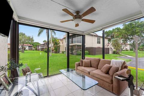 8520 Casa Del Lago #E, Boca Raton FL - photo 16 of 36