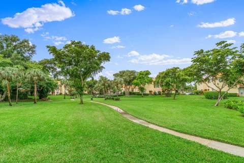 135 Yacht Club Way #305, Hypoluxo FL - photo 15 of 25