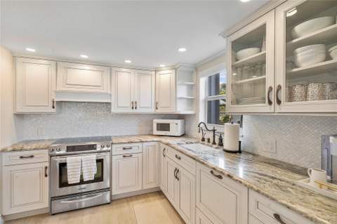 1710 S Ocean Lane #201, Fort Lauderdale FL - photo 11 of 24