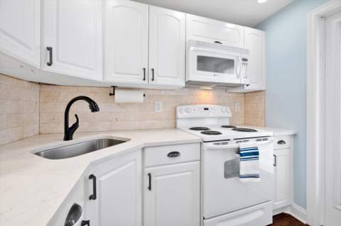 5171 W Oakland Park Boulevard #204, Lauderdale Lakes FL - photo 12 of 36