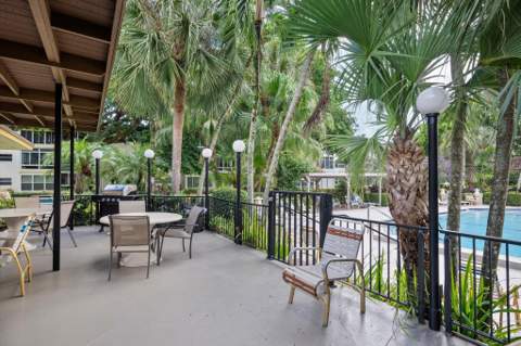 5171 W Oakland Park Boulevard #204, Lauderdale Lakes FL - photo 23 of 36