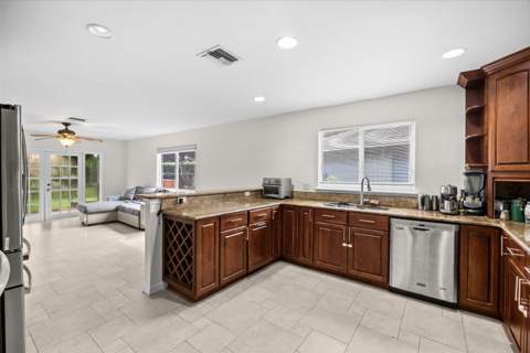 18831 Misty Lake Drive, Jupiter FL - photo 19 of 51
