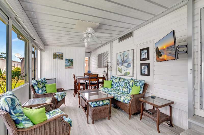 2 bedroom Manufactured Home at 14001 KINGSTON BAY, JAMAICA BAY MOBILE HOME CO OP, Boynton Beach — photo 2