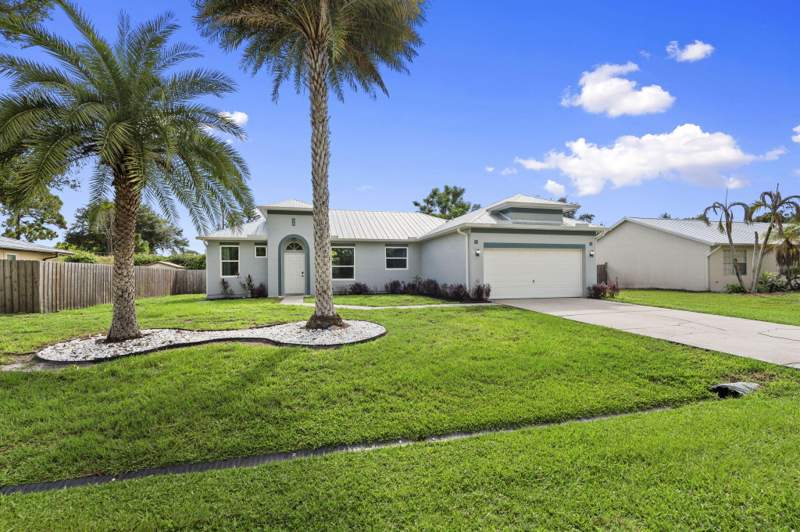 4 bedroom Single Family Residence at 1731 SE Ridgewood Street, PORT ST LUCIE SECTION 29, Port St. Lucie — photo 4
