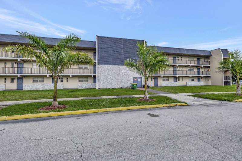 2 bedroom Condominium at 7820 S COLONY Circle #109, VERSAILLES GARDENS CONDO, Tamarac — photo 2