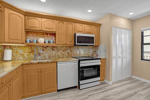 3100 NE 48th Street #609, Fort Lauderdale FL - photo 11 of 38