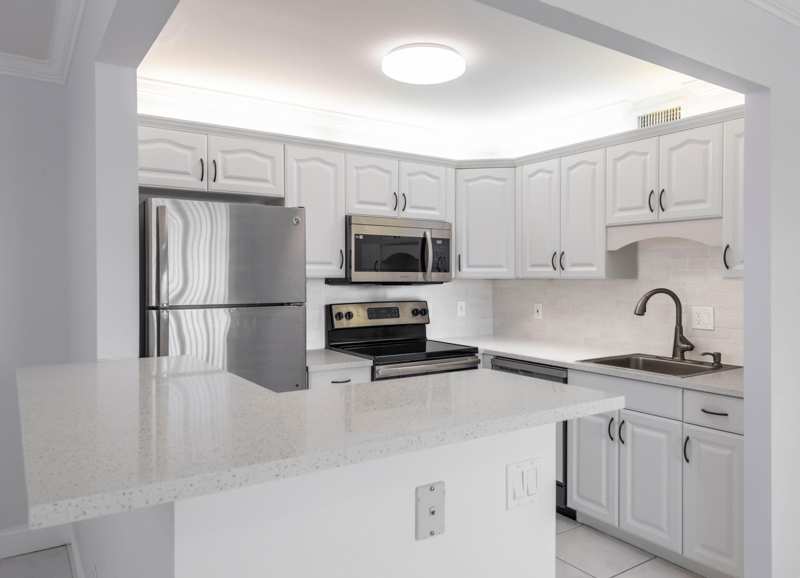 1 bedroom Condominium at 190 Saxony D, Kings Point Saxony Condos, Delray Beach — photo 1