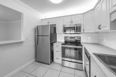 190 Saxony D, Delray Beach FL - photo 7 of 43