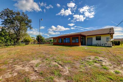 543 SE Greenway Terrace, Port St. Lucie FL - photo 20 of 24