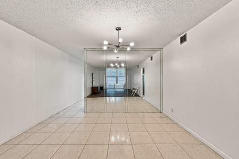2101 Lucaya Bend #C1, Coconut Creek FL - photo 10 of 43