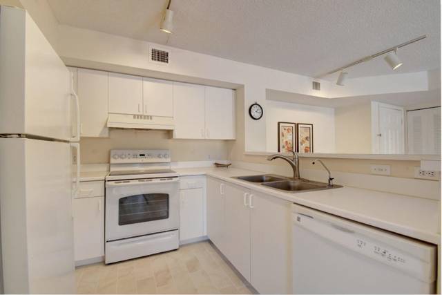 135 Yacht Club Way #207, home for sale in Hypoluxo