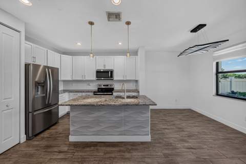 295 NW 33rd Lane, Pompano Beach FL - photo 6 of 27