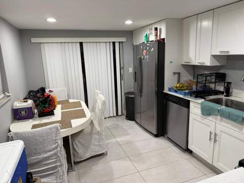 206 SW 1ST Street #J-1, Pompano Beach FL - photo 14 of 18