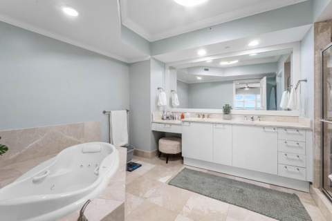 2640 Lake Shore Drive #1210, Riviera Beach FL - photo 18 of 59