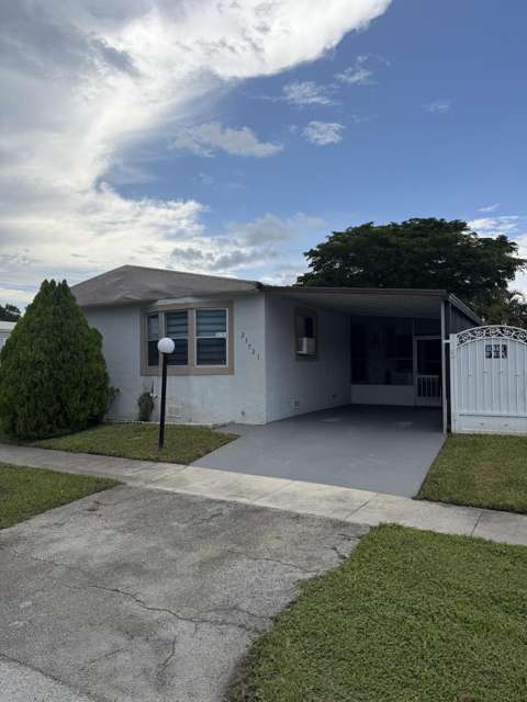 21521 S Heritage Circle, home for sale in Pembroke Pines 33029