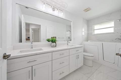 6857 BLUE BAY Circle, Lake Worth FL - photo 18 of 37
