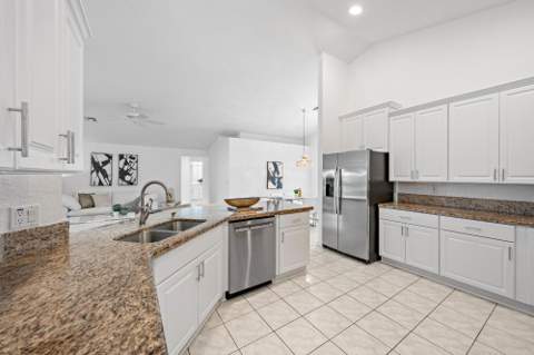 6857 BLUE BAY Circle, Lake Worth FL - photo 6 of 37