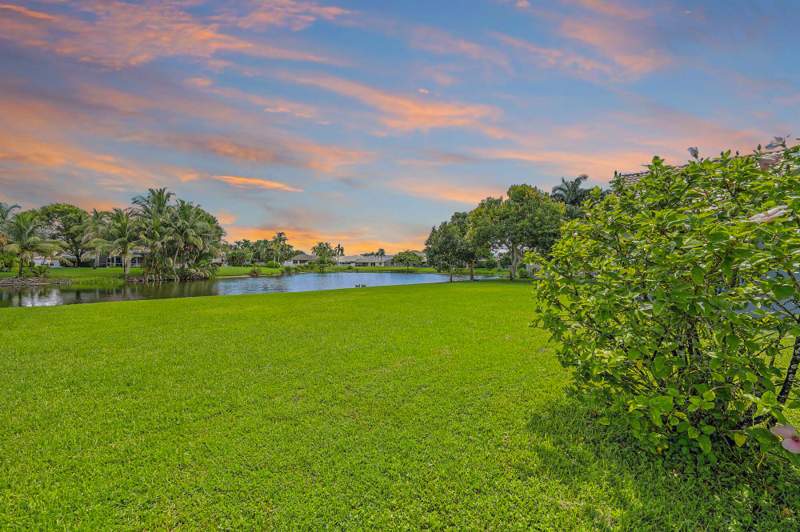 3 bedroom Single Family Residence at 6857 BLUE BAY Circle, LAKEVIEW ESTATES PH 1, Lake Worth — photo 2