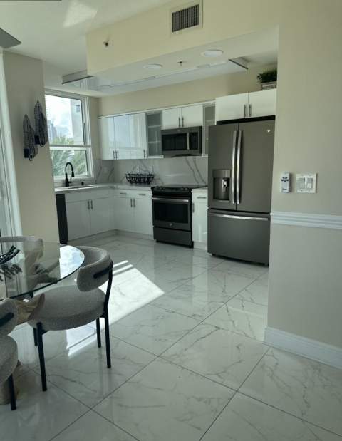 610 W LAS OLAS Boulevard #517N, Fort Lauderdale FL - photo 7 of 37