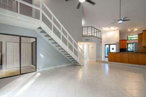 2840 S OAKLAND FOREST Drive #2703, Oakland Park FL - photo 13 of 43