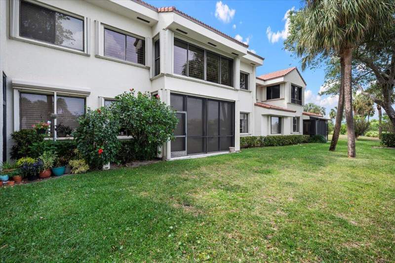 2 bedroom Condominium at 402 SEA OATS Drive #F, SEA OATS OF JUNO BEACH CONDO, Juno Beach — photo 4
