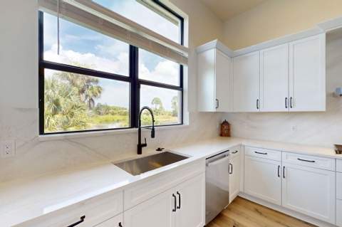 419 SE Via Sangro, Port St. Lucie FL - photo 17 of 69