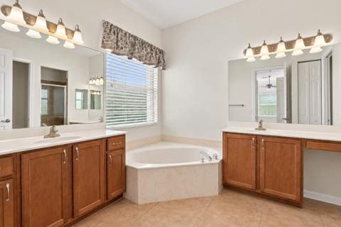 718 SW Myakka River, Port St. Lucie FL - photo 14 of 26