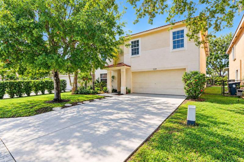 5 bedroom Single Family Residence at 5349 Meadows Edge #5349, RIVERMILL, Lake Worth — photo 4