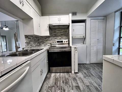 719 Gardens Drive #206, Pompano Beach FL - photo 7 of 47