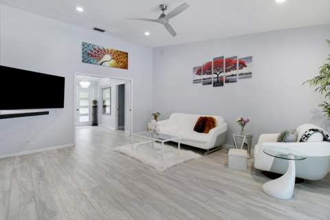 8552 Thousand Pines Circle, West Palm Beach FL - photo 16 of 62