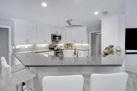 8552 Thousand Pines Circle, West Palm Beach FL - photo 7 of 62