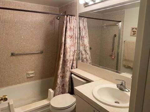 1041 Guilford C, Boca Raton FL - photo 8 of 33