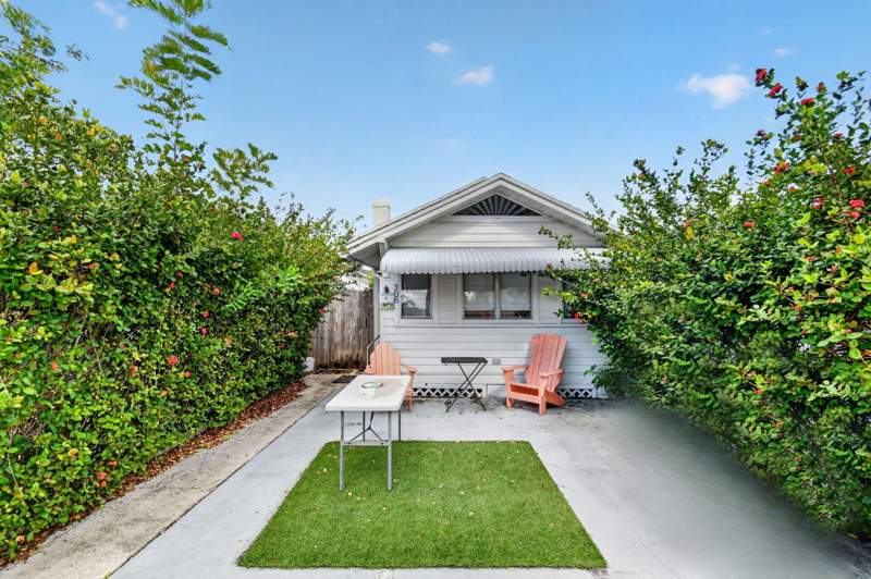 3 bedroom Single Family Residence at 306 N J Street, Town Of Lake Worth, Lake Worth Beach — photo 3