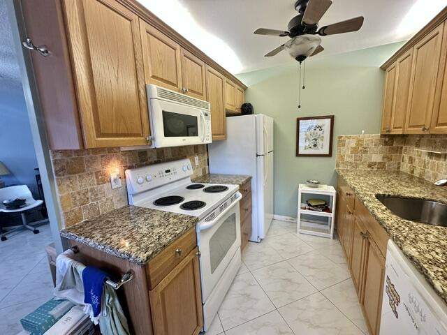 2 bedroom Condominium at 1041 Guilford C, Century Village, Boca Raton — photo 5