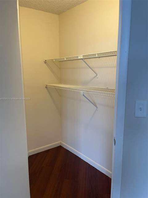 212 Lake Pointe Drive #313, Oakland Park FL - photo 7 of 11