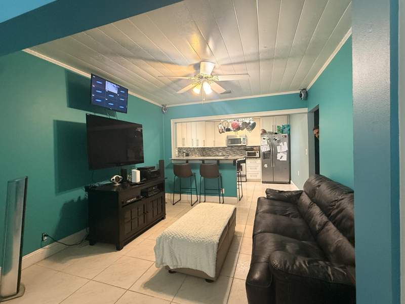 4 bedroom Single Family Residence at 520 NW 7th Street, Laurel Hills 2nd Add, Boynton Beach — photo 3