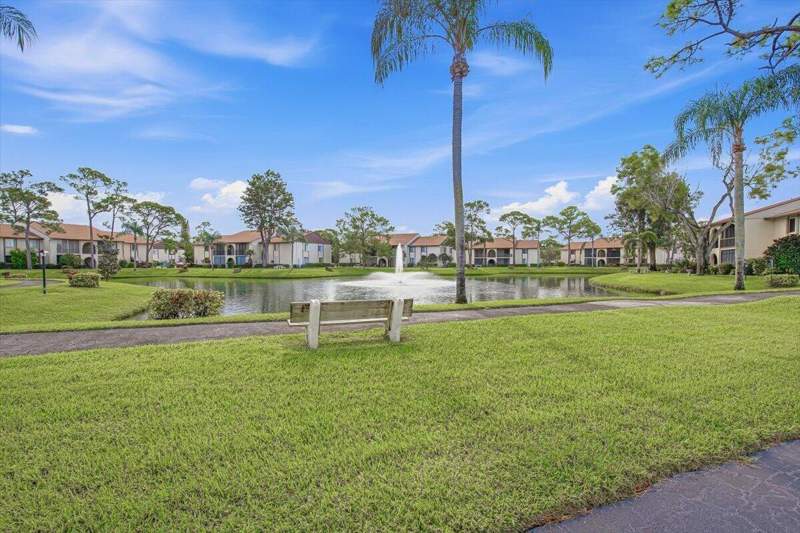 2 bedroom Condominium at 331 Knotty Pine Circle #D-2, Pine Ridge South III Condo, Greenacres — photo 4