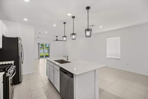 11065 NW Pondside Lane, Port St. Lucie FL - photo 10 of 48