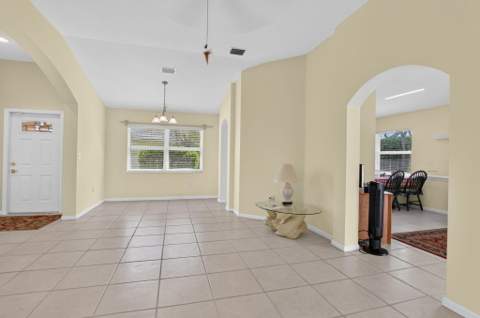 13030 Hampton Lakes Circle, Boynton Beach FL - photo 10 of 57