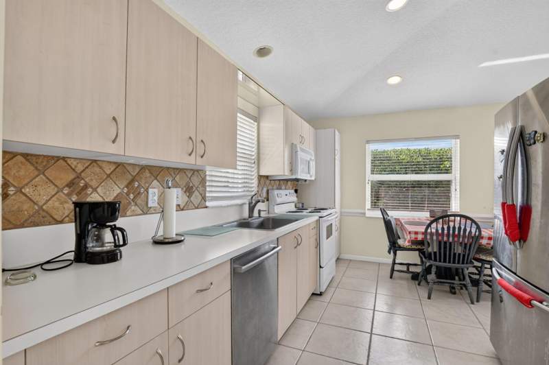 3 bedroom Single Family Residence at 13030 Hampton Lakes Circle, Hampton Lakes, Boynton Beach — photo 3