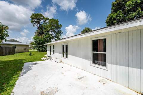 300 SW Prima Vista Boulevard, Port St. Lucie FL - photo 18 of 20