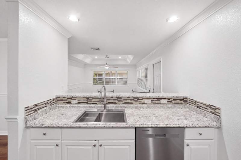 2 bedroom Condominium at 1744 N Dovetail Drive, Savannahs Condominium-Sec, Fort Pierce — photo 4