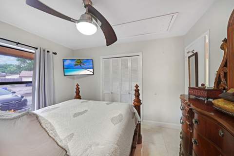 145 Essex Road #1-30, Hollywood FL - photo 15 of 53