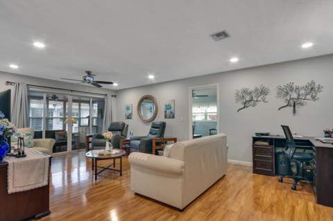 826 Timberview Drive #A, Fort Pierce FL - photo 10 of 36