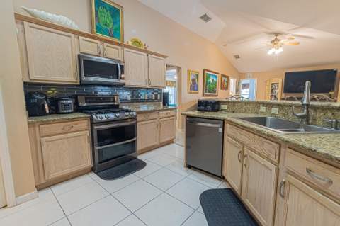 1262 SW Bent Pine Cove, Port St. Lucie FL - photo 8 of 32