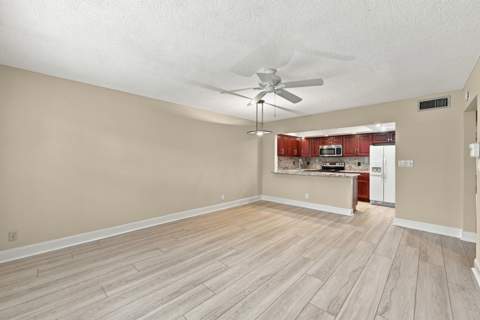 424 NW 70TH Avenue #121, Plantation FL - photo 9 of 34