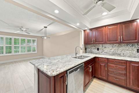 424 NW 70TH Avenue #121, Plantation FL - photo 16 of 34