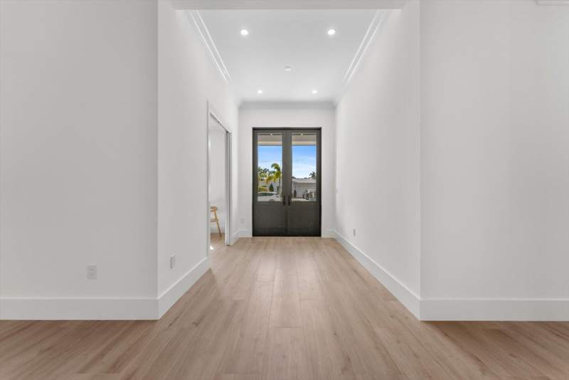 5 bedroom Single Family Residence at 715 Mission Hill Road, Chapel Hill, Boynton Beach — photo 5